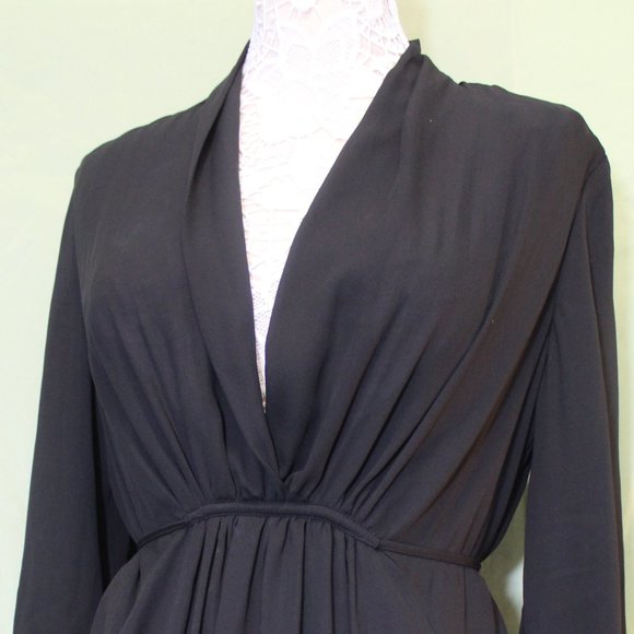 Flattering Black Baby Doll Dress - Picture 11 of 14